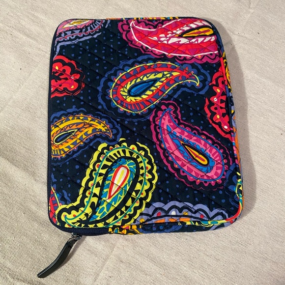 Vera Bradley tablet case. - Picture 2 of 5